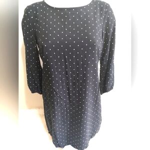 EUC Old Navy woman's SZ XS black and white long sleeve midi dress